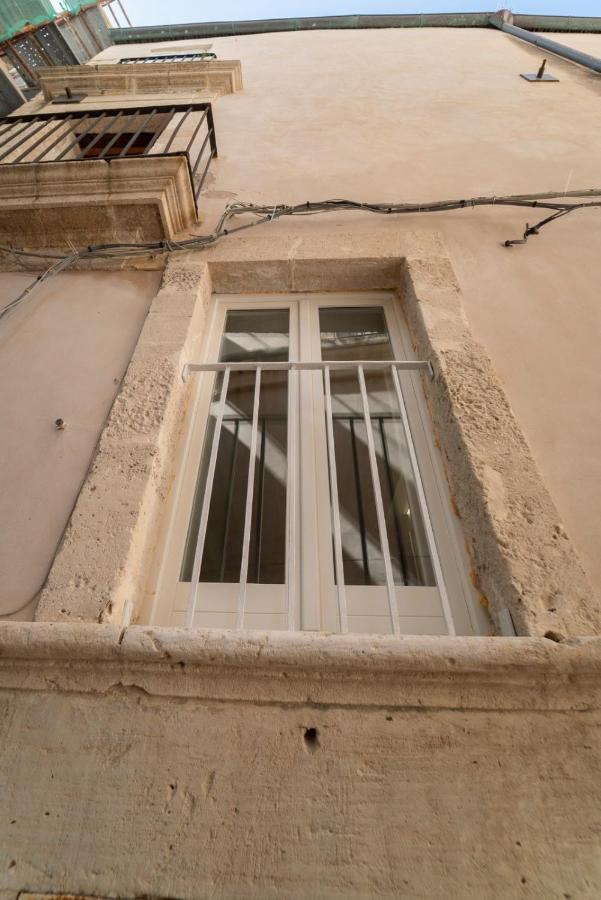דירות סירקוזה Ortigia Charme Piazza Duomo מראה חיצוני תמונה