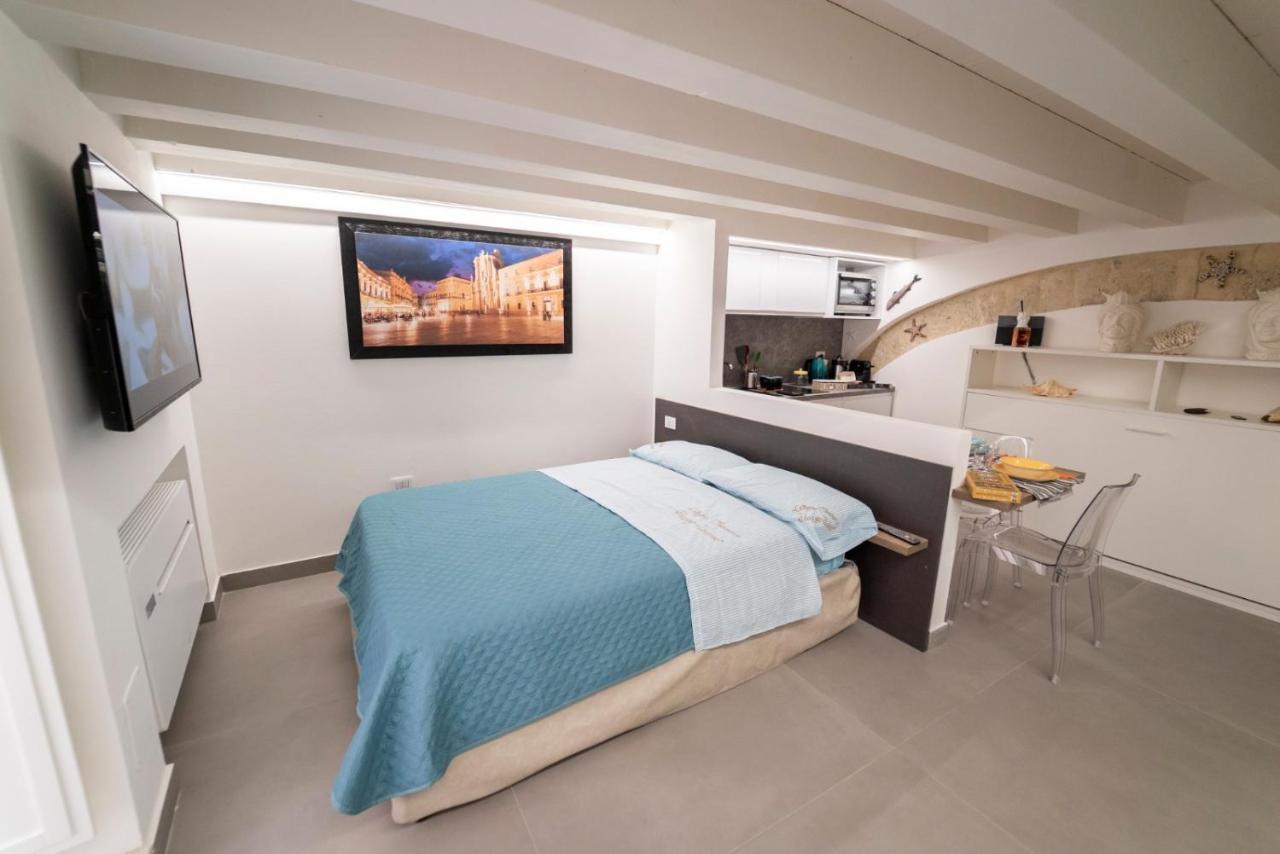 דירות סירקוזה Ortigia Charme Piazza Duomo מראה חיצוני תמונה